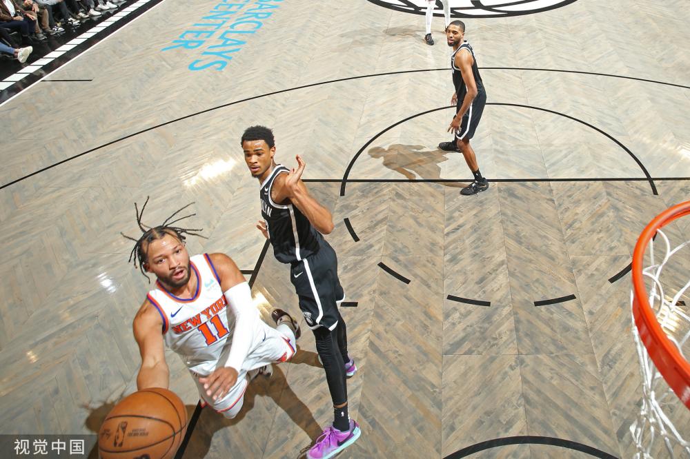 虑多方面的 虑多方面的