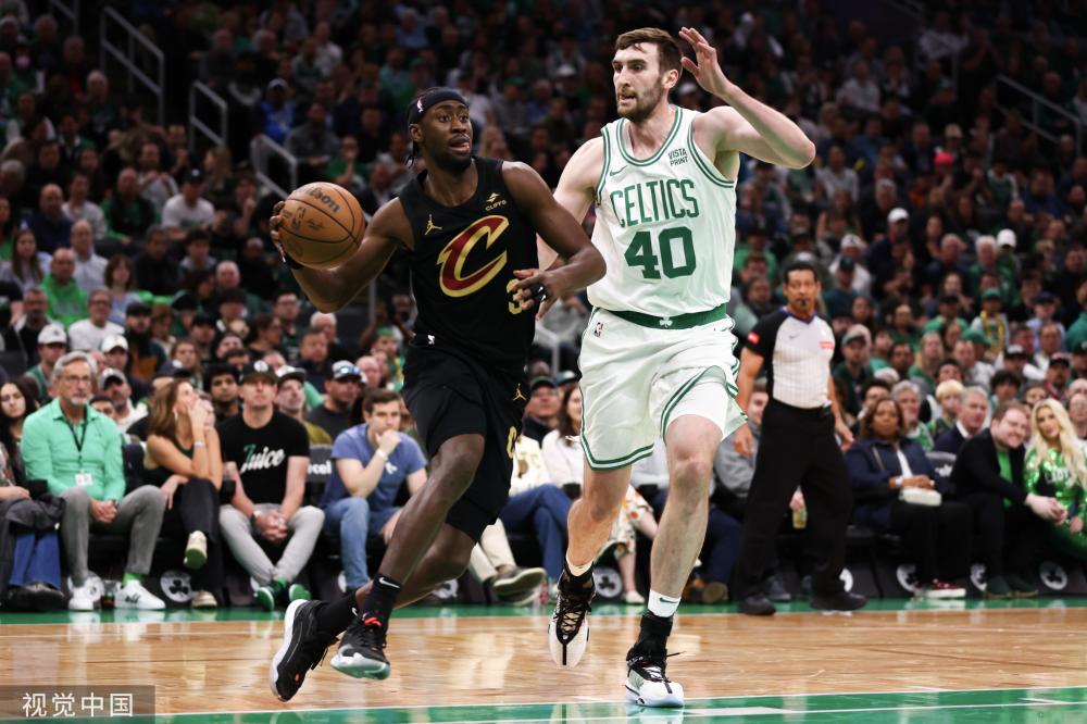 竞争激烈的 竞争激烈的